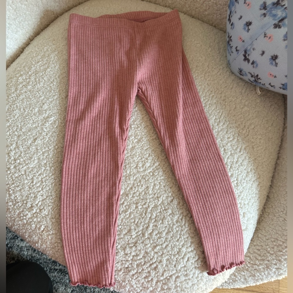 Old navy pink red ruffled knit leggings 3T